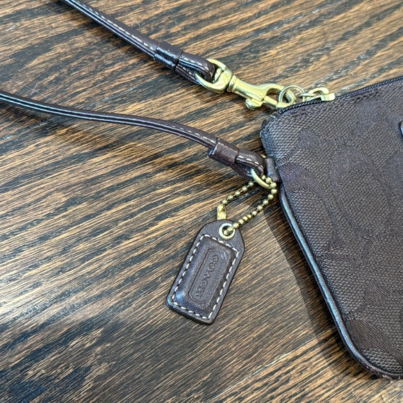 Coach Signature Wristlet Brown Canvas & Leather With Plaid Lining gold hardwear - Picture 4 of 14